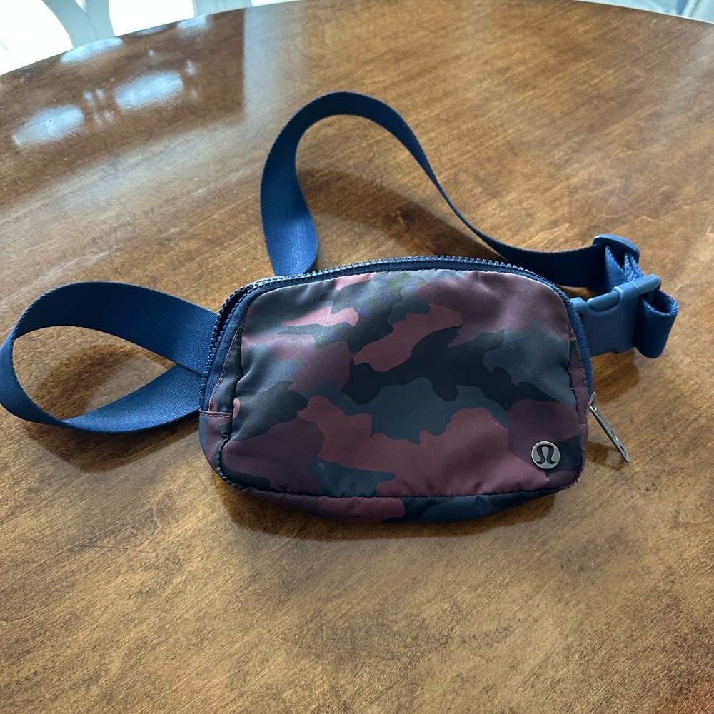 lululemon athletica Camo Crossbody Bag